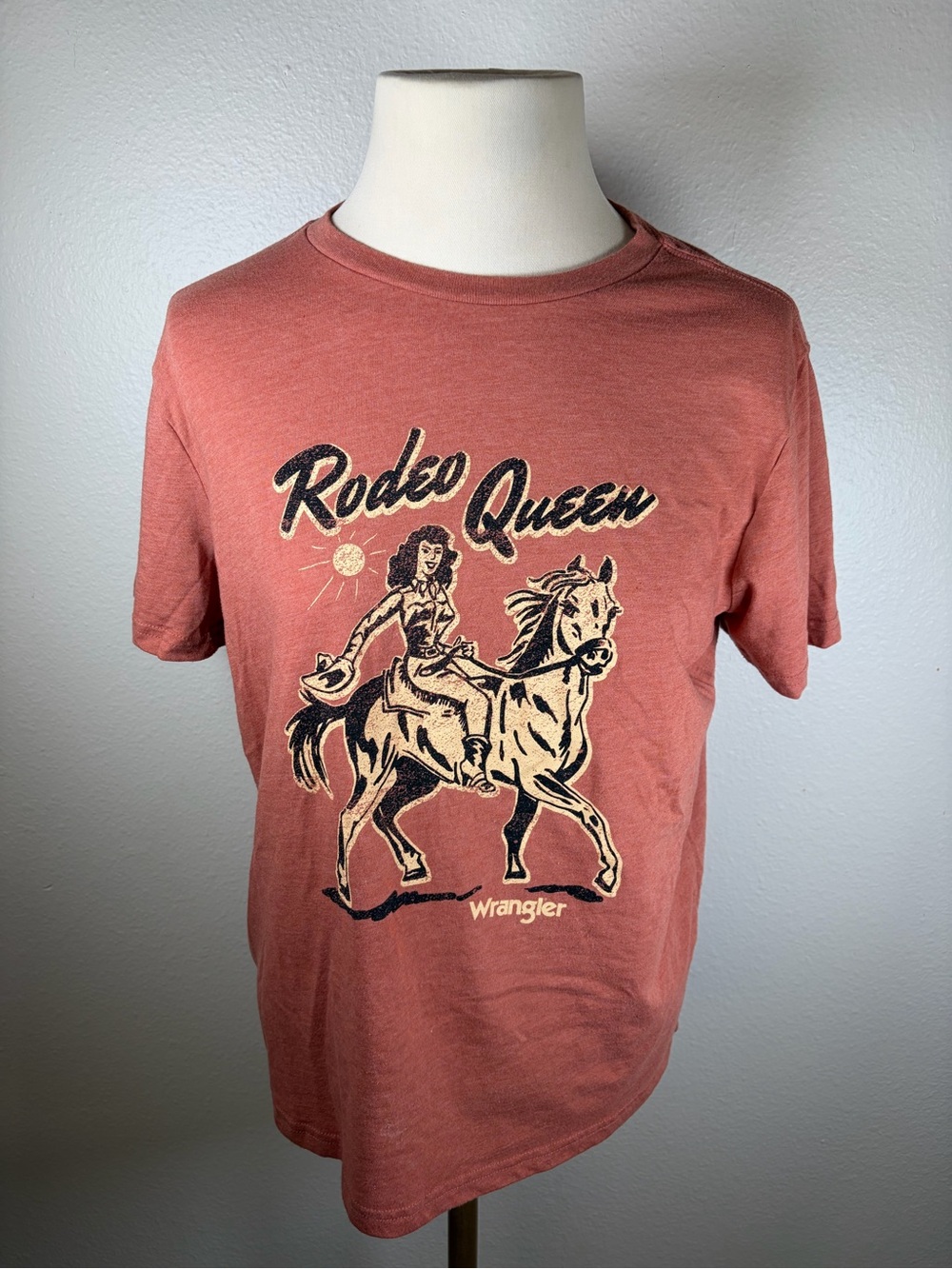 Wrangler Women’s “Rodeo Queen” Graphic Regular Fit Tee - Medium